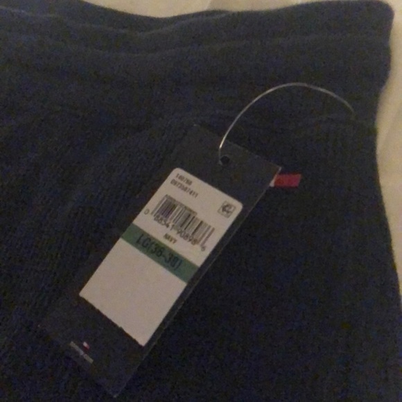 Tommy Hilfiger sweatpants - Picture 2 of 3